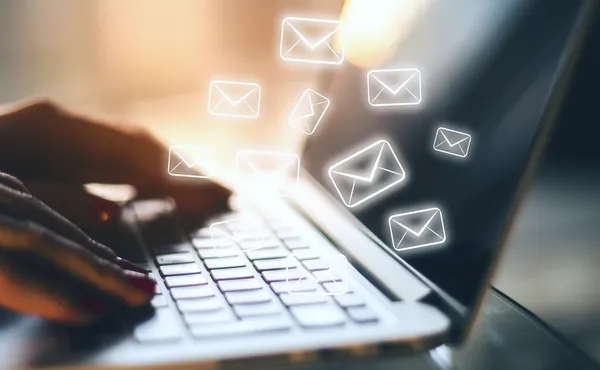 Serienbriefe und Massenmails für Bildungsinstitutionen personalisieren